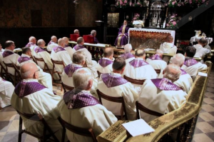 Kaplica Cudownego Obrazu. Msza św. wspólnotowa za zmarłych ojców i braci Zakonu Paulinów